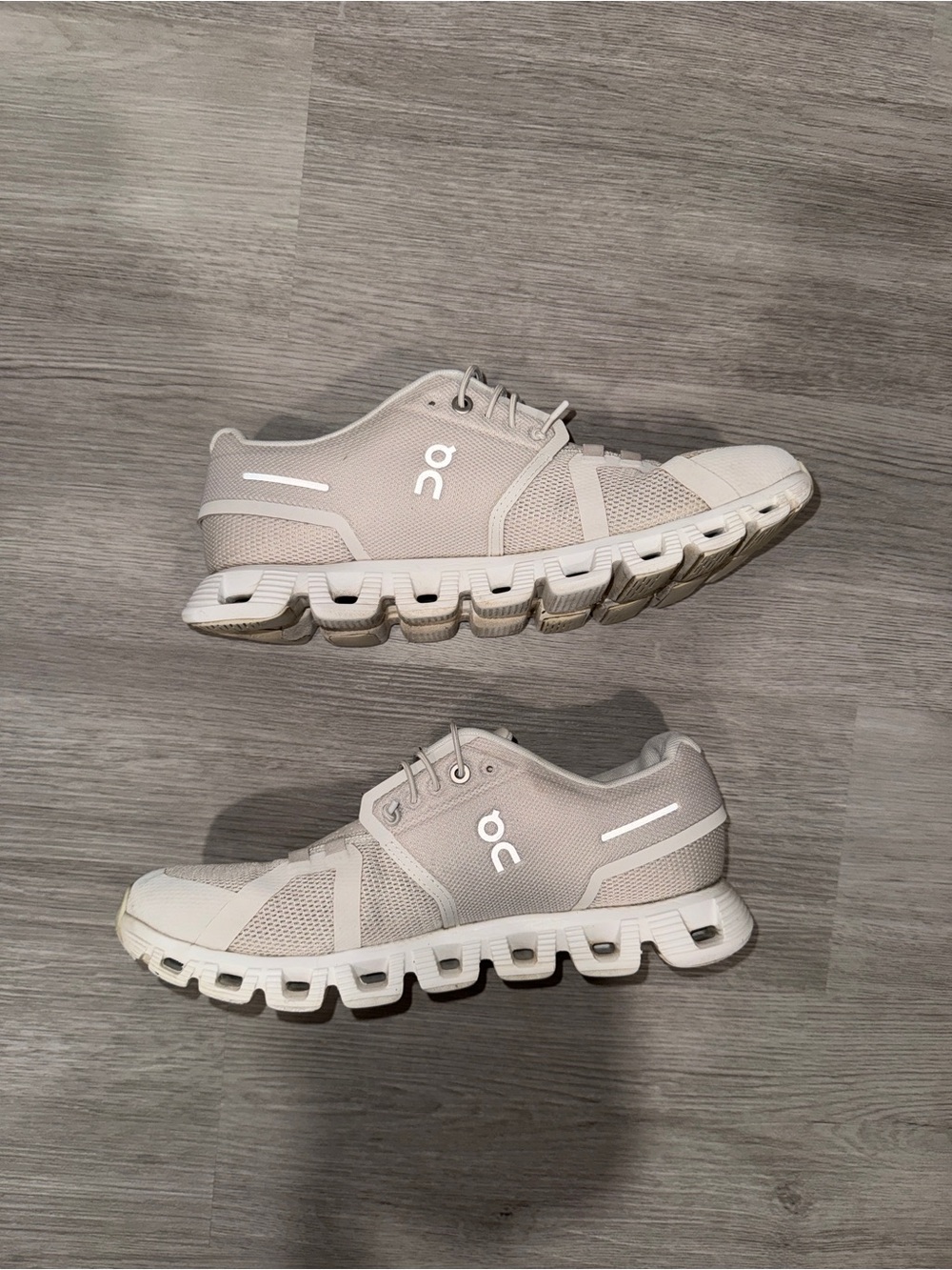 On Cloud 6 Pearl/White Size 9W - Picture 4 of 7